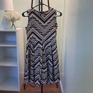 Patterned girls dress